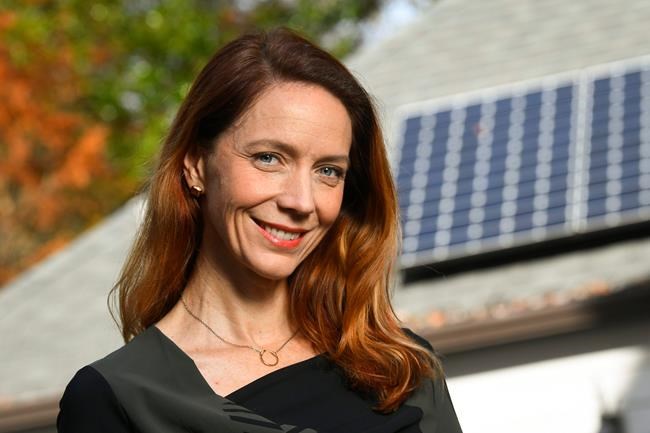 Climate scientists try to cut their own carbon footprints | iNFOnews.ca