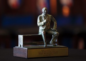 After leading Hawks to 60 wins, Budenholzer honoured as NBA coach of the year, beats out Kerr | iNFOnews.ca CP32782229