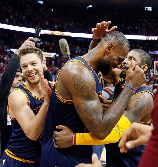 Love, James lead Cavs to another sweep, 100-99 over Hawks | iNFOnews.ca Love, James lead Cavs to another sweep, 100-99 over Hawks | iNFOnews.ca