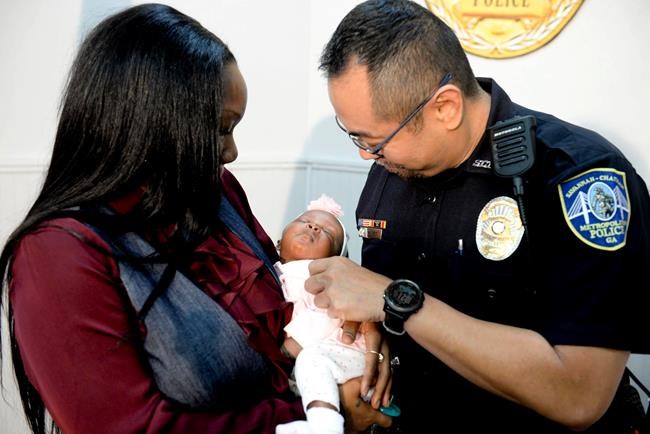 Bodycam shows officer saving life of newborn baby | iNFOnews.ca