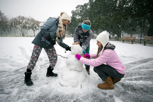 The Latest: American Airlines to cancel Boston flights | iNFOnews.ca