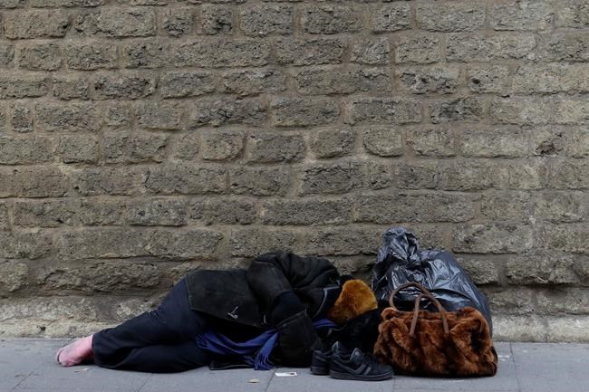 Homeless have VIP seats for pope's Mass in St. Peter's | iNFOnews.ca