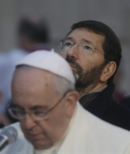 Pope warns against 'slavery' to material things in visit to Rome's swank shopping streets | iNFOnews.ca Pope warns against 'slavery' to material things in visit to Rome's swank shopping streets | iNFOnews.ca