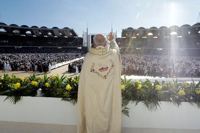 The Latest: Girl approaches pope as he enters UAE stadium | iNFOnews.ca The Latest: Girl approaches pope as he enters UAE stadium | iNFOnews.ca