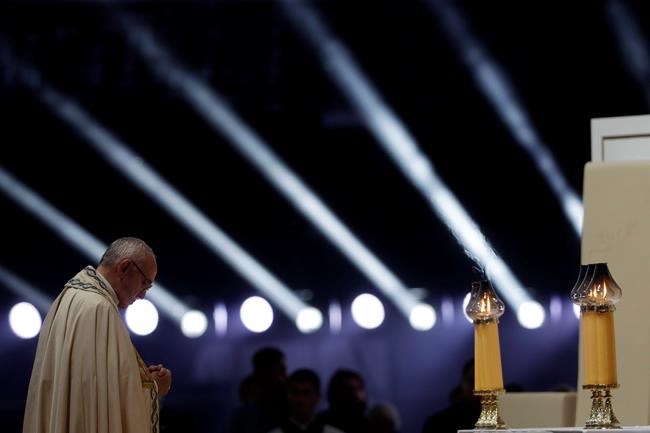 Pope to young: Try politics, activism; don't be couch potato | iNFOnews.ca