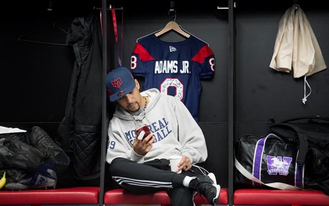 Alouettes players want head coach Khari Jones back in Montreal | iNFOnews.ca Alouettes players want head coach Khari Jones back in Montreal | iNFOnews.ca
