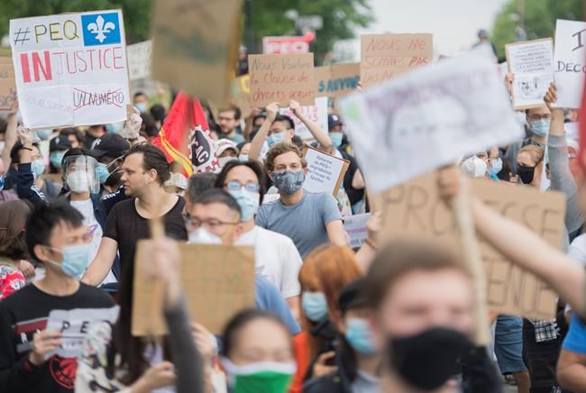 Protesters denounce changes to Quebec experience program, call on government to act | iNFOnews.ca