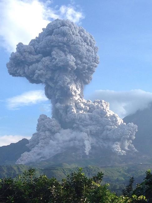 Guatemala's Santiaguito volcano spouts ash plume | iNFOnews.ca