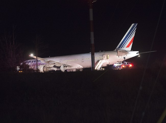 Two Paris-bound flights diverted to Halifax and Utah | iNFOnews.ca CP35365479