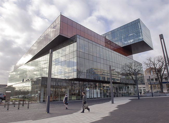 Peace, quiet and the occasional flashmob: how libraries and patrons are evolving | iNFOnews.ca CP35627211