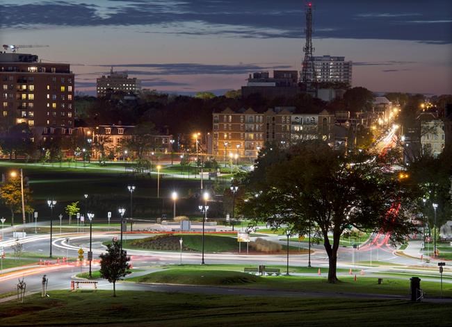 Rise of the roundabout: 'Don't be alarmed. It's just another piece of road' | iNFOnews.ca