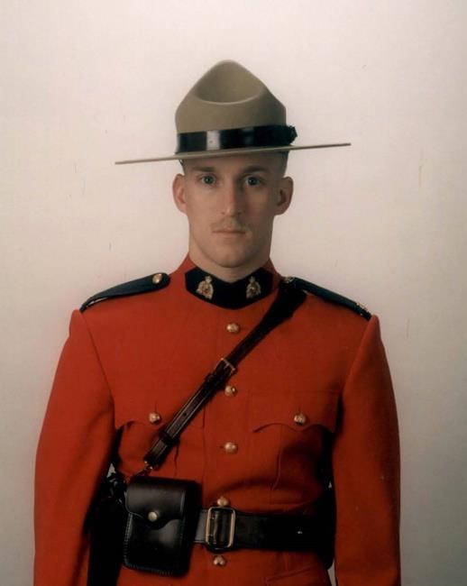 Nova Scotia Mountie killed after stopping to change motorists' tire in N.B. | iNFOnews.ca