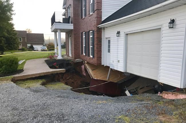 Family unable to retrieve belongings after sink hole wrecks N.S. home | iNFOnews.ca Family unable to retrieve belongings after sink hole wrecks N.S. home | iNFOnews.ca