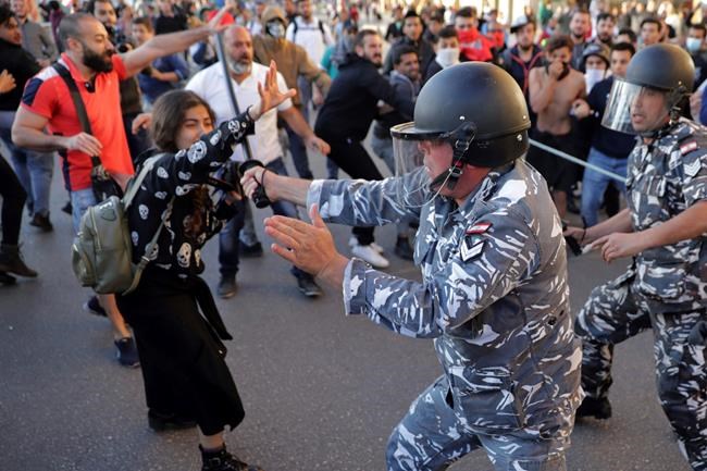 Protesters force postponement of Lebanese parliament session | iNFOnews.ca