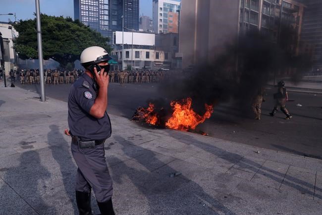 Clashes, tear gas in Beirut as protests turn to riots | iNFOnews.ca