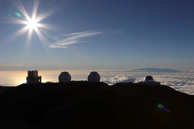 The Latest: Telescopes near Hawaii protest pause operations | iNFOnews.ca CP1904209199