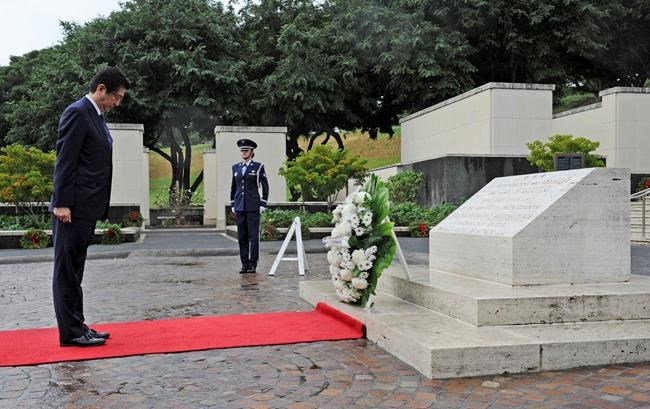 The Latest: Japanese leader attends Pearl Harbor events | iNFOnews.ca