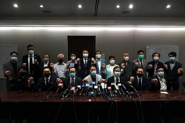 Hong Kong's pro-democracy lawmakers to resign en masse | iNFOnews.ca