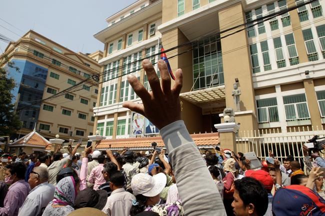 Cambodian analyst arrested on charge of defaming premier | iNFOnews.ca CP2069152110