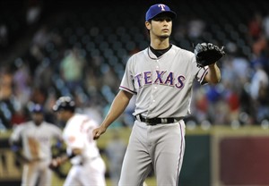Darvish dominates Astros again, takes no-hit bid into 8th, fans career-high 15, Texas wins 2-1 | iNFOnews.ca CP24480869