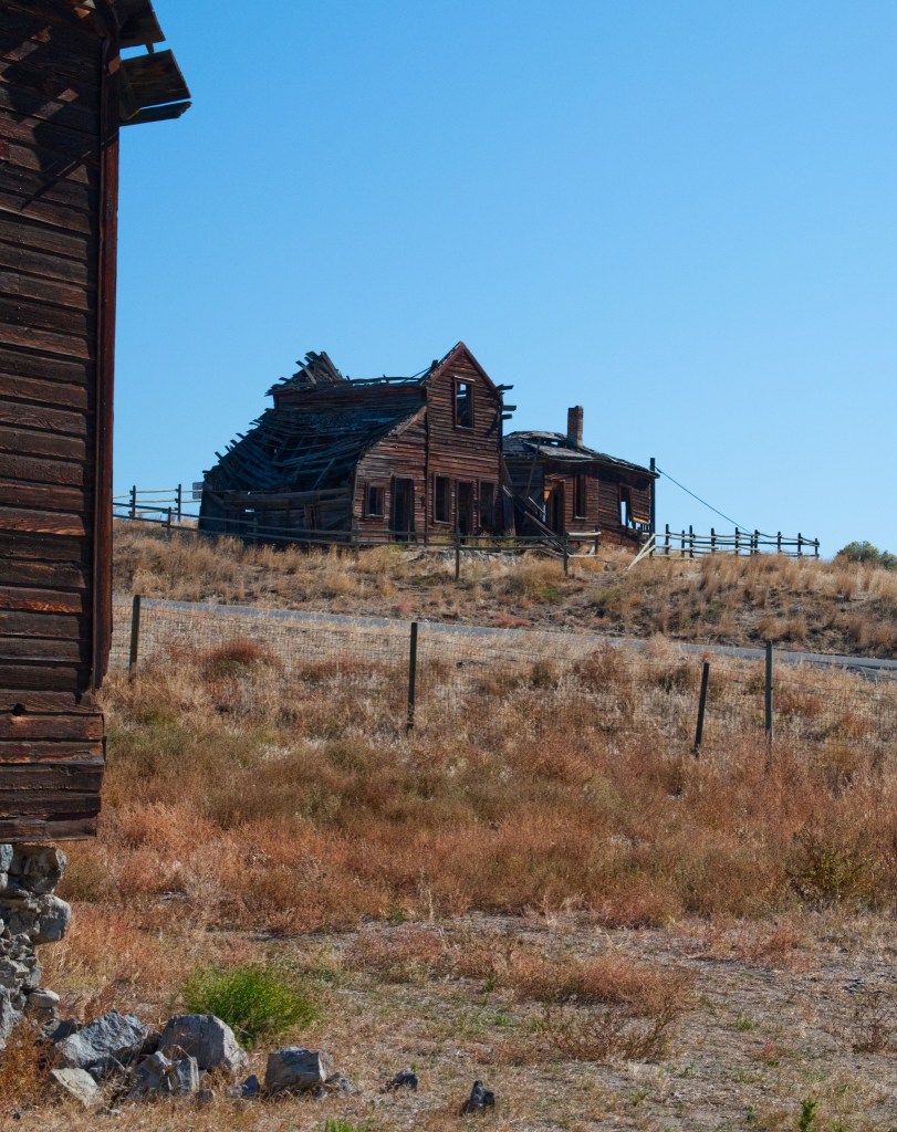 iN PHOTOS: The story behind a decaying ranch in the South Okanagan | iNFOnews.ca iN PHOTOS: The story behind a decaying ranch in the South Okanagan | iNFOnews.ca