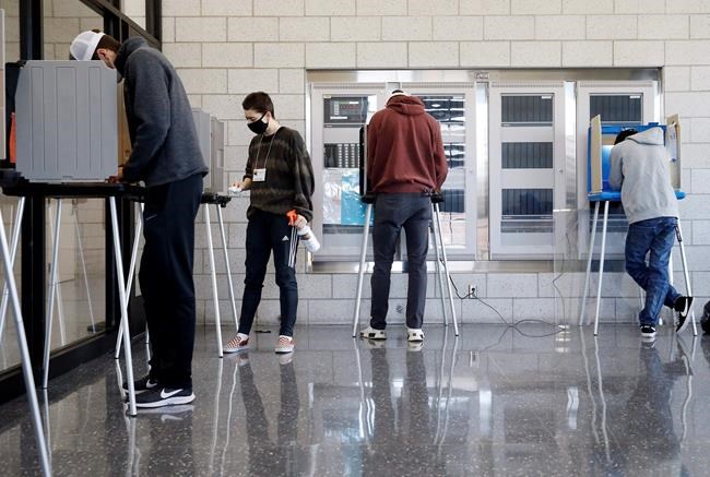 EXPLAINER: Despite the angst, voting problems not widespread | iNFOnews.ca