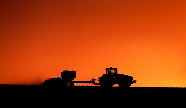 Federal checks salvage otherwise dreadful 2020 for US farms | iNFOnews.ca