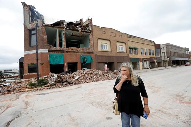 Tornado stuns Iowa town but residents say they'll rebuild | iNFOnews.ca