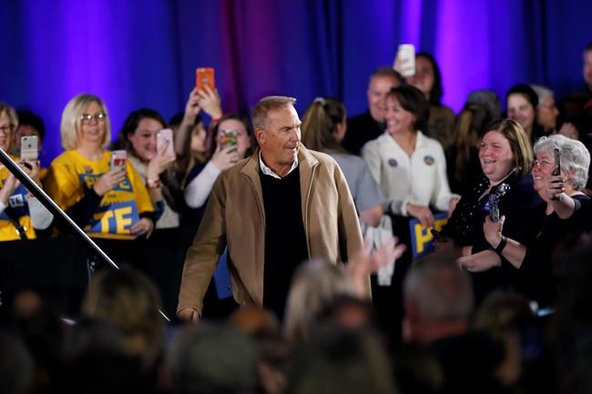 Actor Kevin Costner returns to Iowa to support Buttigieg | iNFOnews.ca CP2112536640