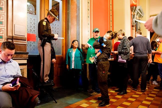 Woman says Iowa patrol captain didn't act in harassment case | iNFOnews.ca