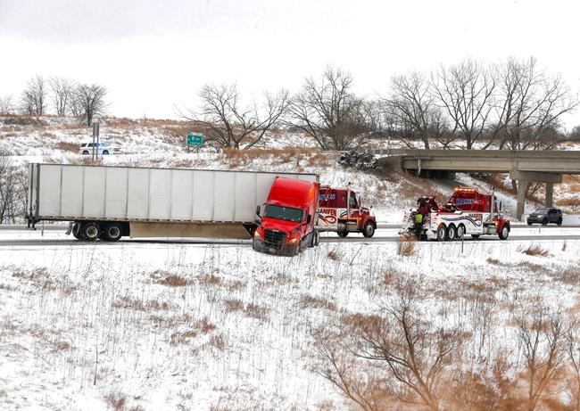 Chicago flights halted; plane slides off Kansas City taxiway | iNFOnews.ca