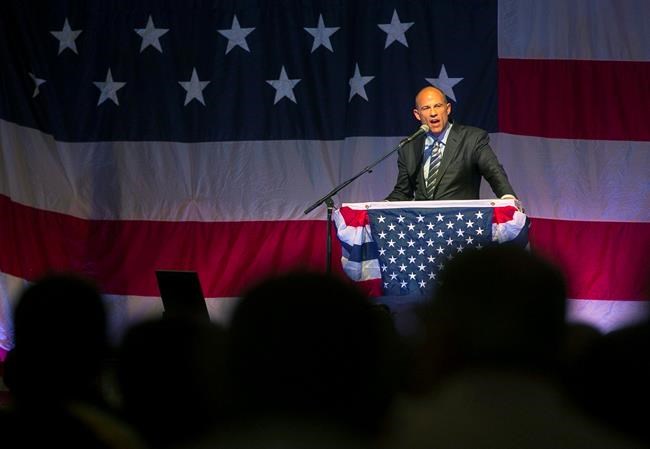 Avenatti pitch in Iowa: 'When they go low ... we hit harder' | iNFOnews.ca