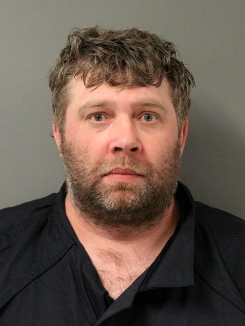 Iowa pastor beaten to death and robbed outside of his church | iNFOnews.ca