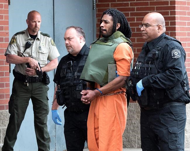 Man pleads not guilty in deadly Iowa jail escape | iNFOnews.ca