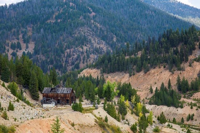 Documents: Mining company writing own environmental report | iNFOnews.ca
