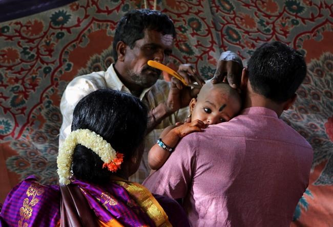 New Delhi robbers escape with valuable commodity: Hair | iNFOnews.ca