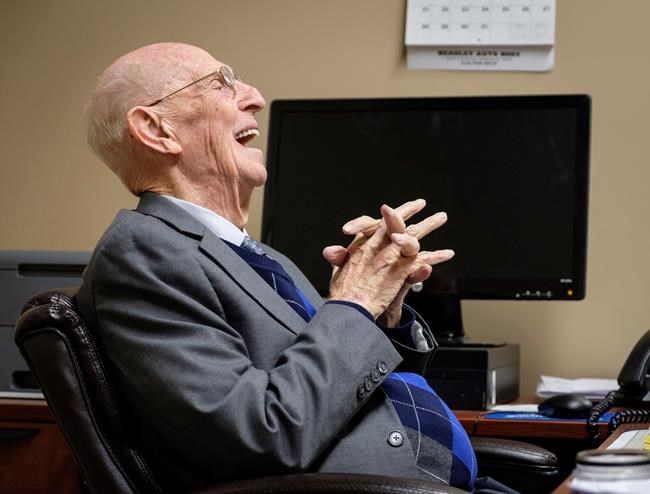 Illinois mayor, 91, retires after nearly 55 years | iNFOnews.ca