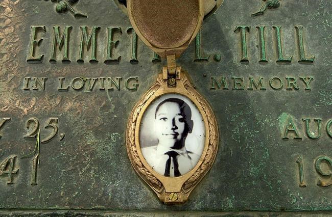 Photo of armed students at Emmett Till sign is investigated | iNFOnews.ca