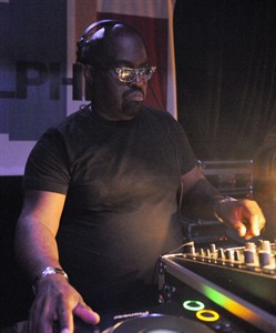 'Godfather of House Music' Frankie Knuckles dead at 59 in Chicago | iNFOnews.ca