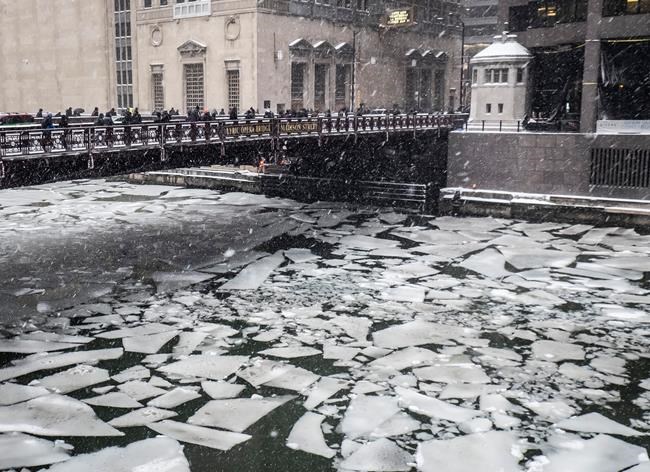 The Latest: Wisconsin, Minnesota see more than foot of snow | iNFOnews.ca