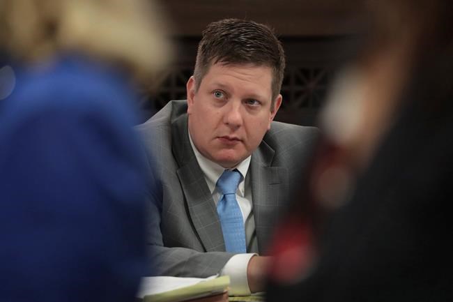 Chicago police officer's trial halted due to sick juror | iNFOnews.ca CP453054737