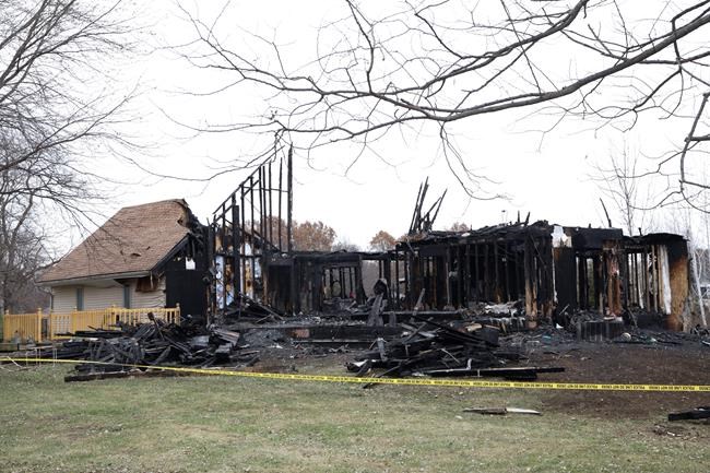 4 children, 2 adults killed in rural northern Illinois fire | iNFOnews.ca