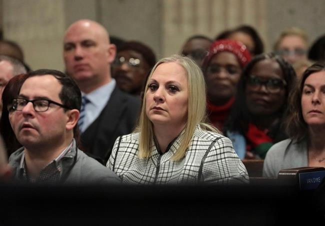 Wife of imprisoned Chicago officer fears he's in danger | iNFOnews.ca Wife of imprisoned Chicago officer fears he's in danger | iNFOnews.ca