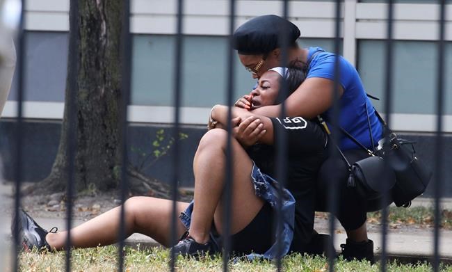 More Chicago officers deployed to areas affected by violence | iNFOnews.ca