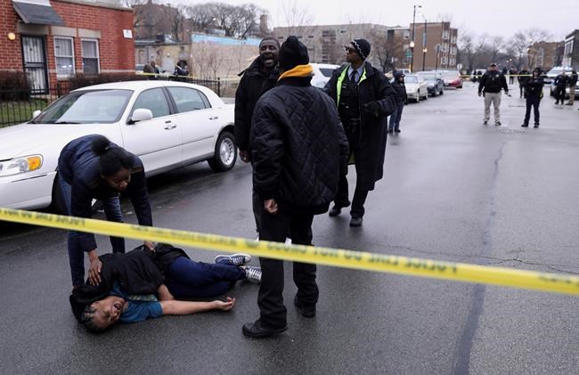Chicago police to saturate neighbourhood where 7 killed | iNFOnews.ca Chicago police to saturate neighbourhood where 7 killed | iNFOnews.ca