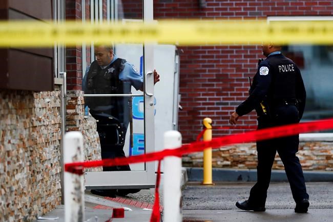 Chicago police: Fight ends in gunfire; 1 dead, 3 wounded | iNFOnews.ca Chicago police: Fight ends in gunfire; 1 dead, 3 wounded | iNFOnews.ca