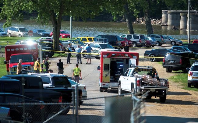 Police: Rifle bought by mom used in Illinois school shooting | iNFOnews.ca