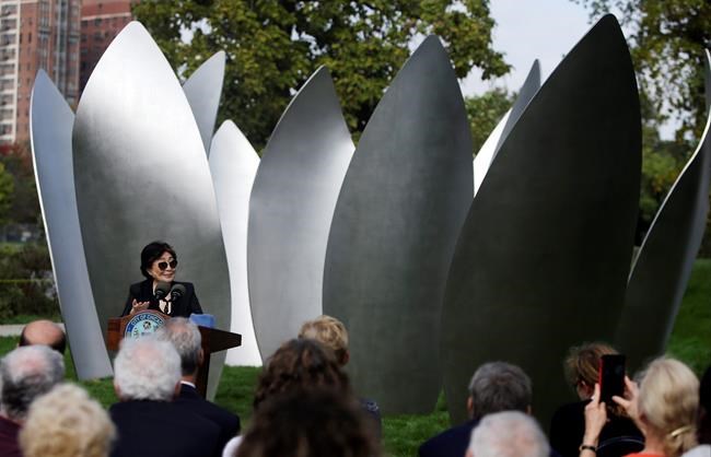 Yoko Ono unveils lotus-petal sculpture in Chicago park | iNFOnews.ca