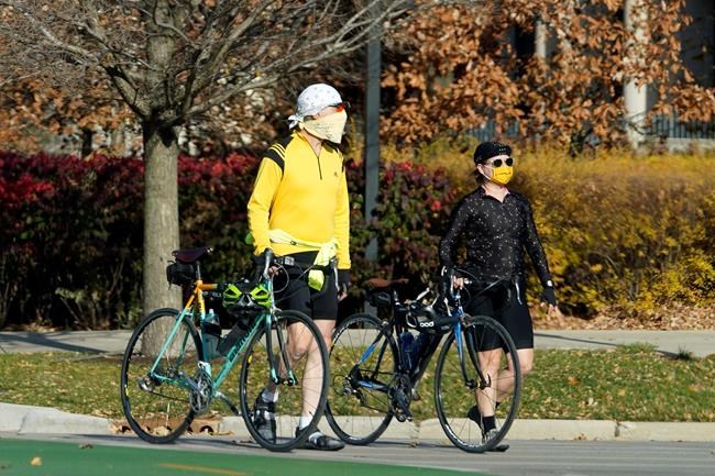 Illinois governor isolates after possible COVID-19 exposure | iNFOnews.ca