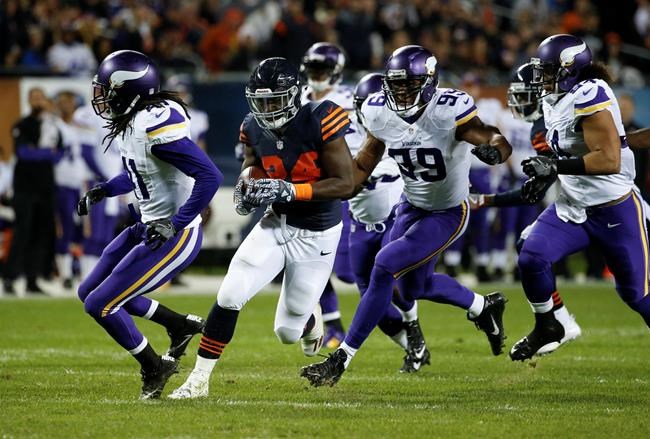Cutler, Howard lead Bears to 20-10 win over Vikings | iNFOnews.ca Cutler, Howard lead Bears to 20-10 win over Vikings | iNFOnews.ca